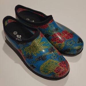 Sloggers Women's Vibrant Blue Garden Clogs